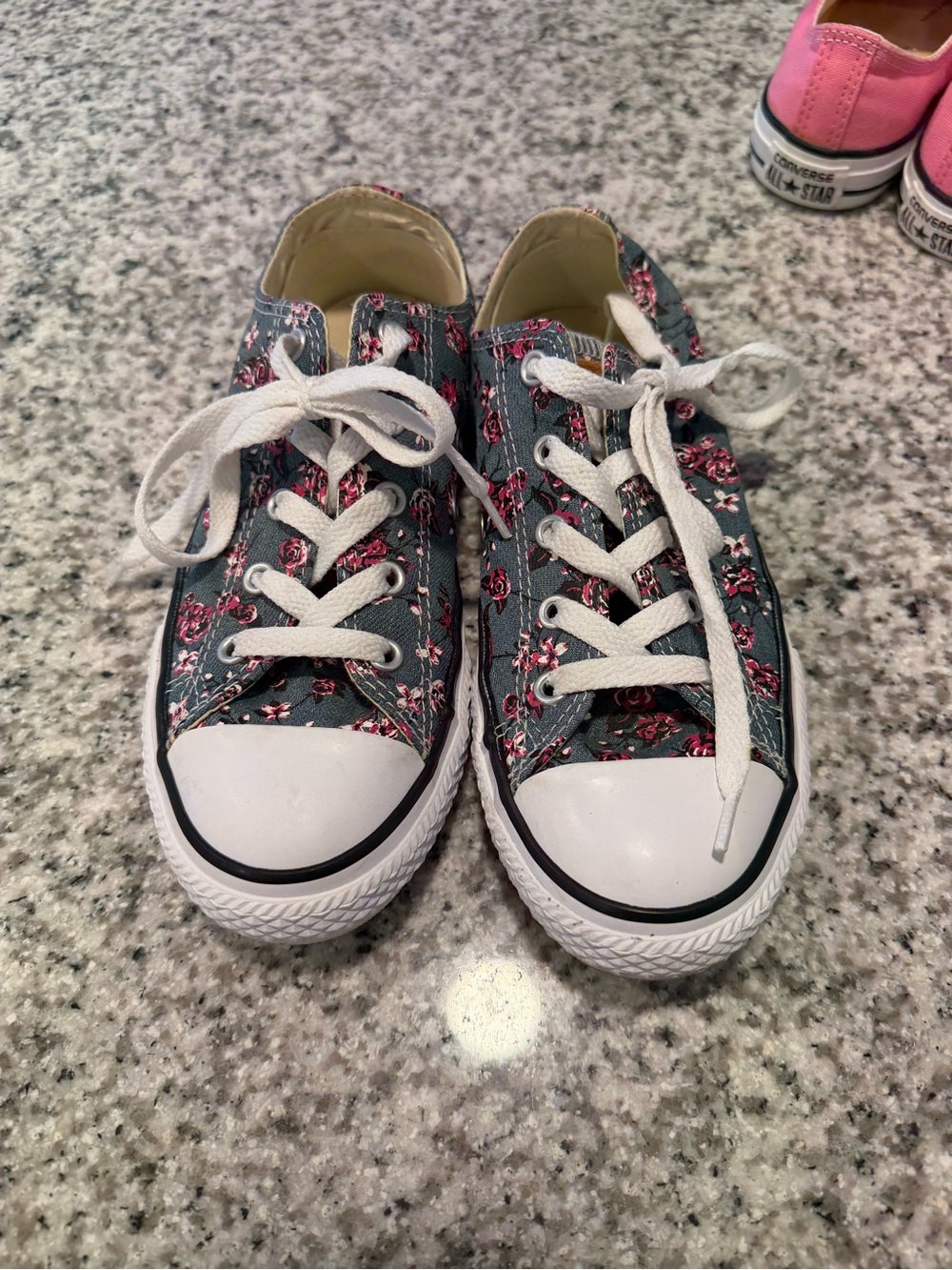Converse Kids Floral Canvas Low-Top Sneakers - Gray with Pink Roses size 2